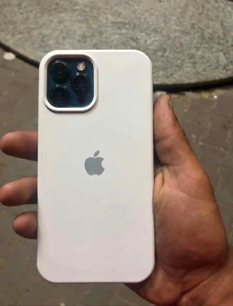 Iphone 12 pro 256 في السيدة زينب, القاهرة - 19,000 EGP