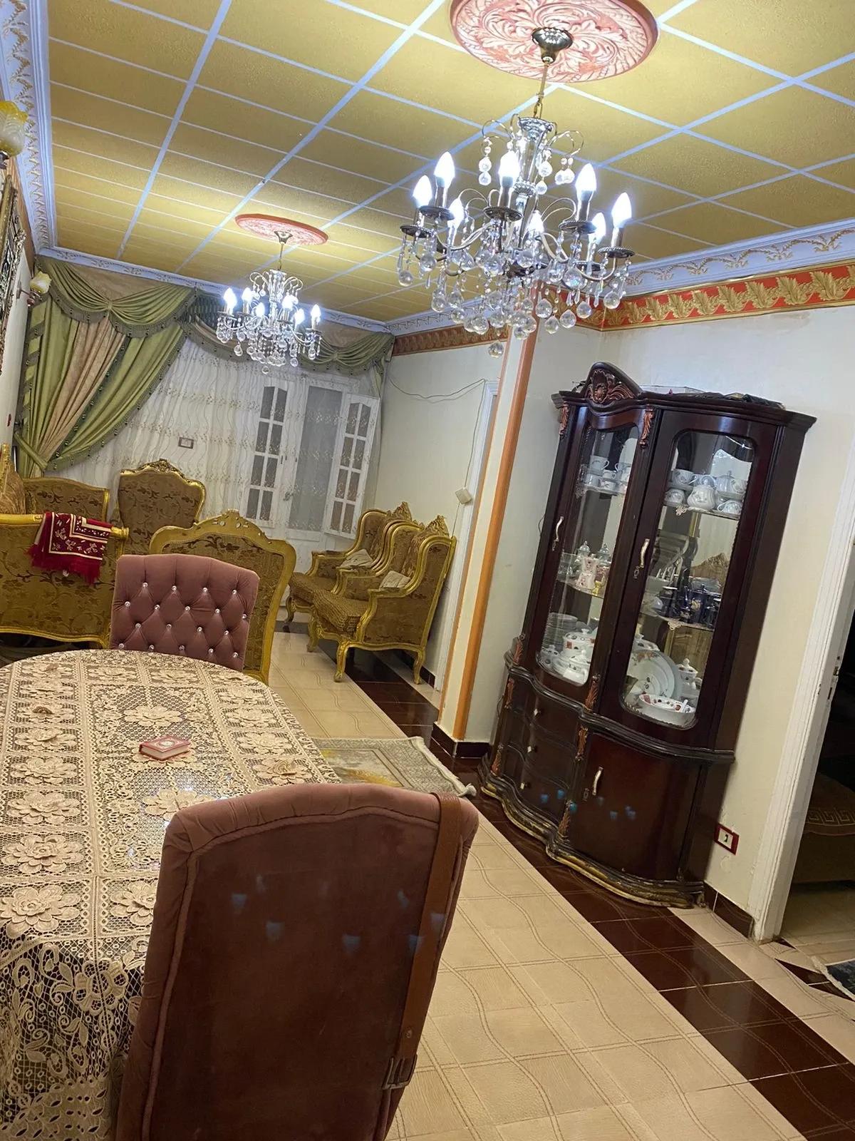 شقه للبيع العجمي شارع خيرالله الدور السابع و ليس الاخير