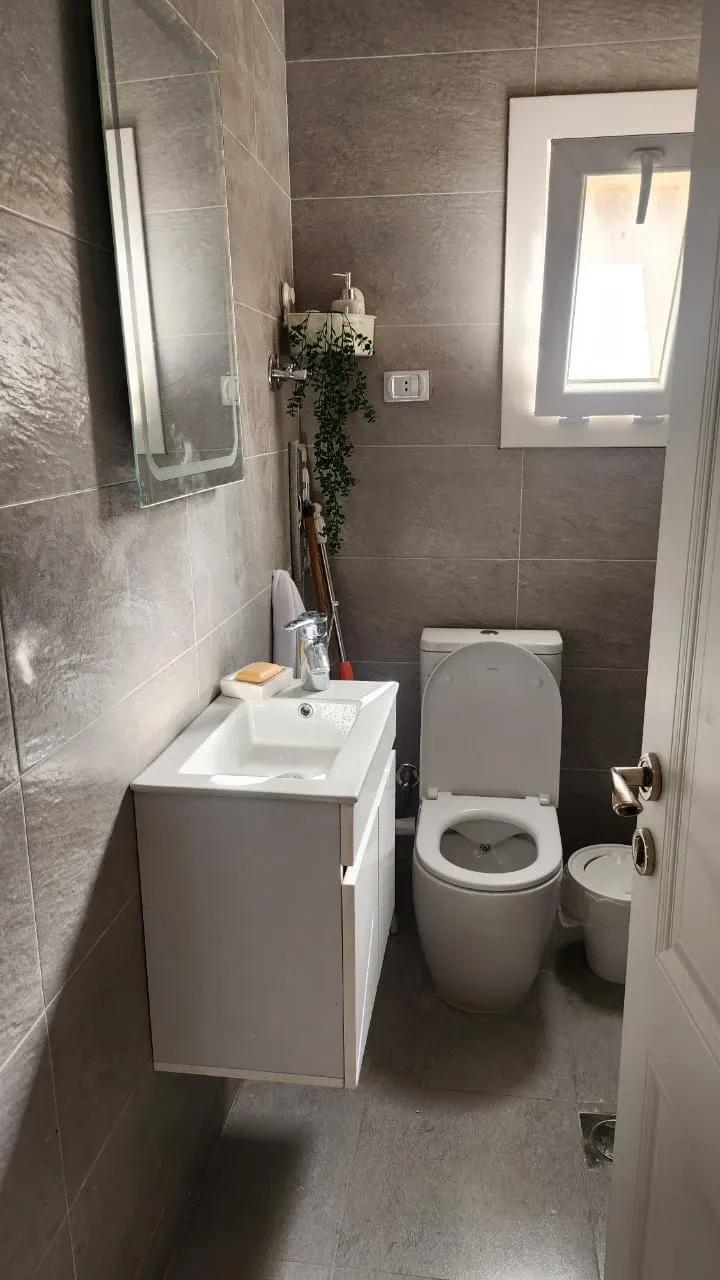 شقه في الشروق ٢ علي طريق السويس بجوار open air مادينتي