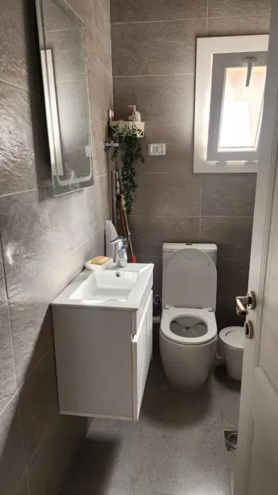 شقه في الشروق ٢ علي طريق السويس بجوار open air مادينتي في مدينة الشروق, القاهرة - 25,000 جنيه