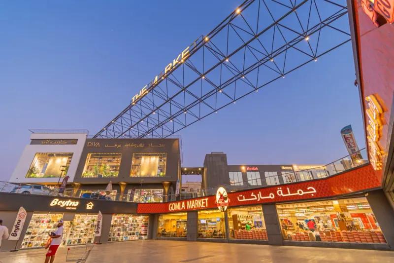 للايجار مطعم او كافية - في مول THE MARKET - القاهرة الجديدة