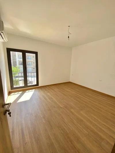 هتعيش في مكان هادي وقريب من كل حاجه🏡 في فيفث سكوير, كمبوند القاهرة الجديدة, القاهرة الجديدة, القاهرة - 5,000,000 جنيه