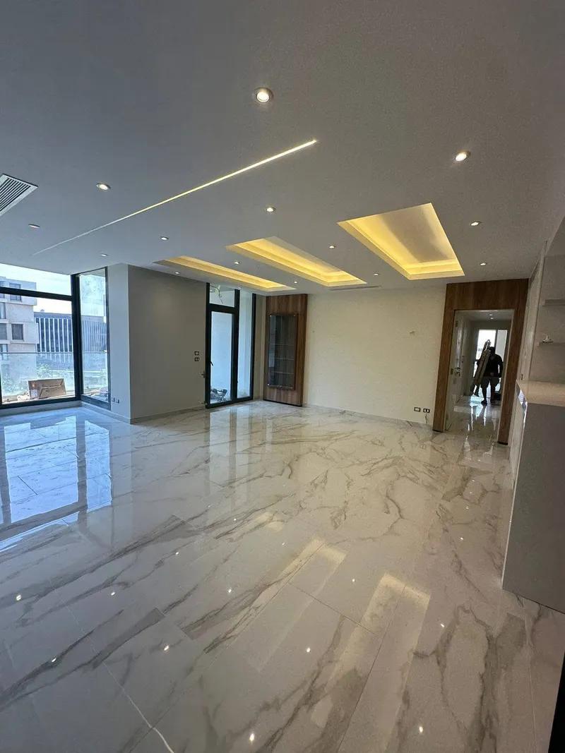 شقة للبيع في منطقة ار 8