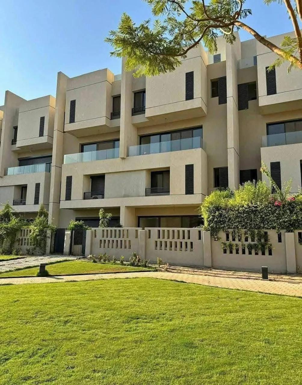 شقة 3 غرف + ريسبشن كبير متشطبة_بالكامل، واستلام_فوري،