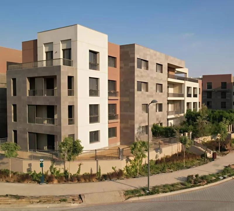 شقة للبيع في ديستريكت 5