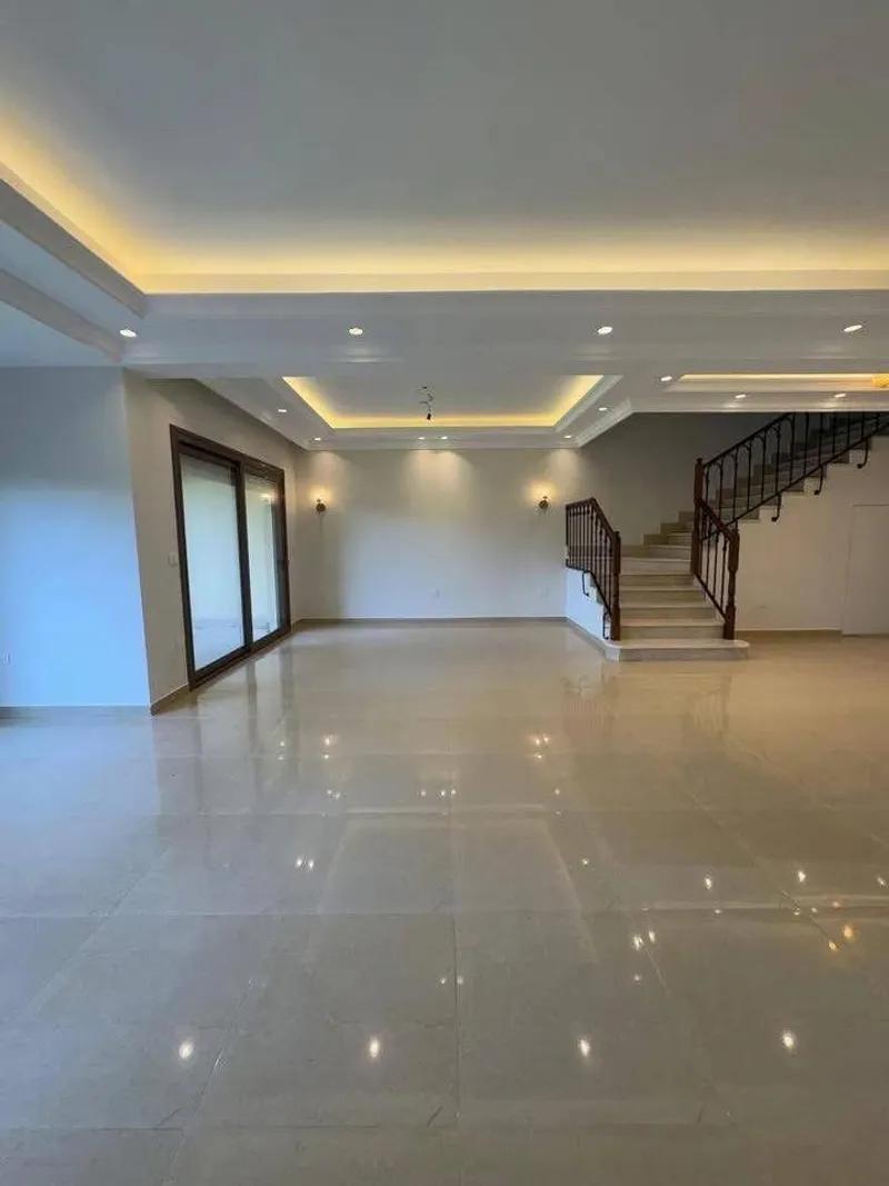 شقة للبيع في شيراتون