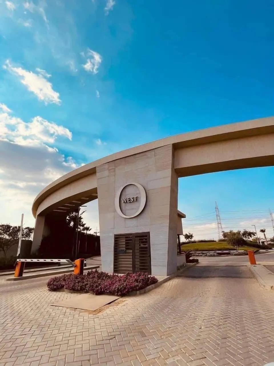 شقه متشطبه بالكامل في كمبوند O West