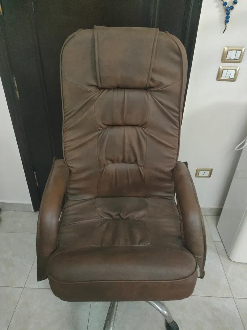 كرسي جلد طبيعي جديد اعلي خامة بيلف 180 درجة في العباسية, القاهرة - 3,000 EGP