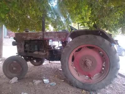 جرار رماني موديل ٨١ وراه مقطورة الحداد وحراته في نقادة, قنا - 650,000 جنيه