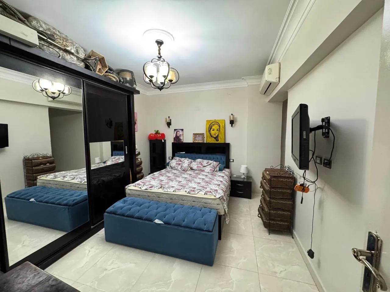 شقة بمساحة ١٨٥ متر في ارقى مكان بمدينة نصر