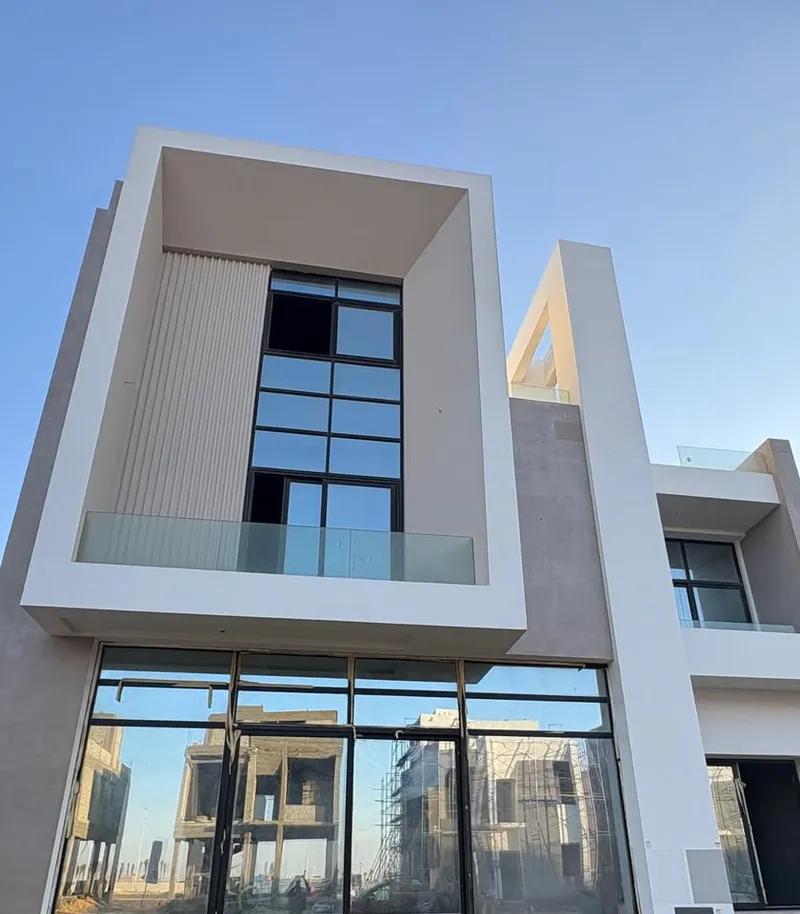 تاون هاوس للبيع في كومباوند سعاده