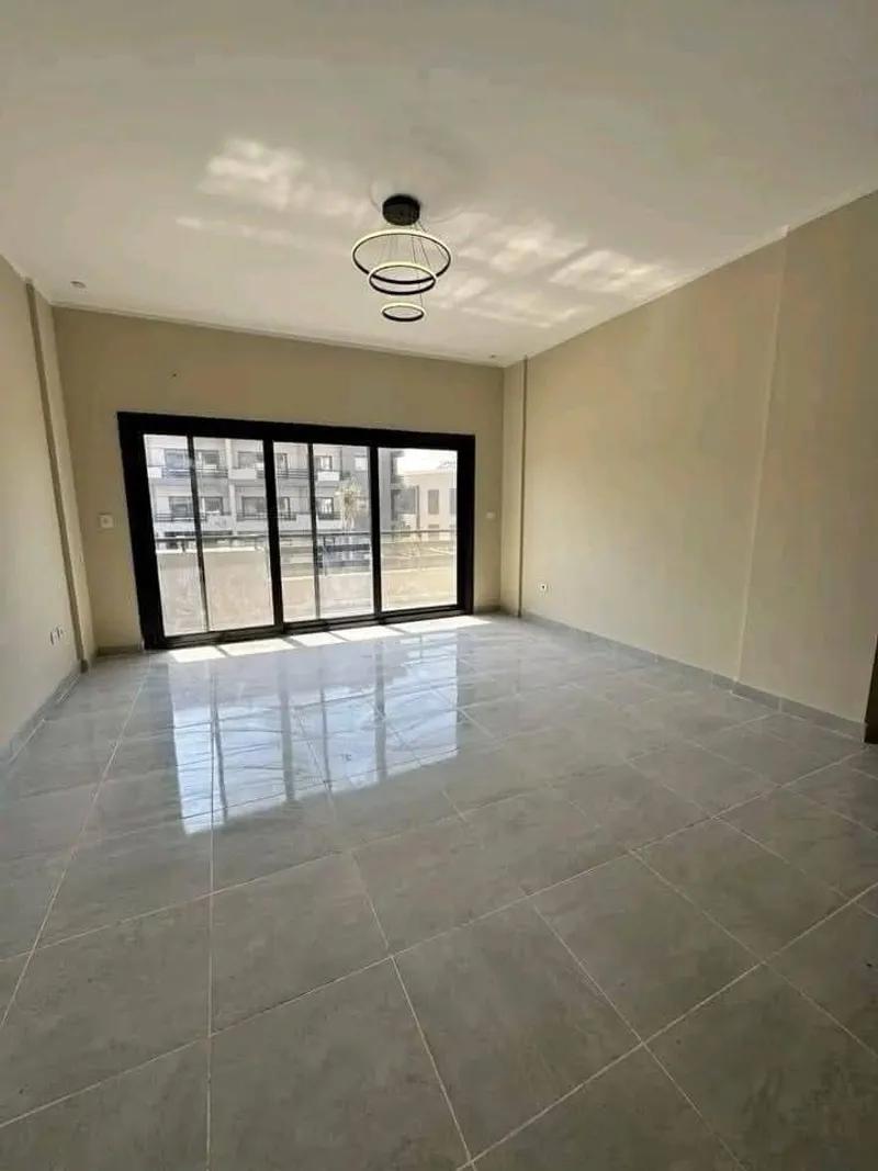 شقة للبيع في كمبوندات أخرى