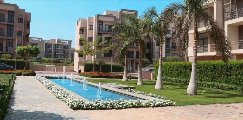 شقة للبيع في فيفث سكوير