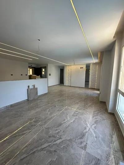 شقة للبيع استلام فوري متشطبة سوبر لوكس بالتكييفات في كمبوندات أخرى, كمبوند القاهرة الجديدة, القاهرة الجديدة, القاهرة - 3,200,000 جنيه