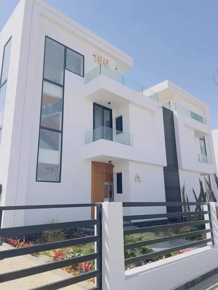 ستاند الون للبيع مقدم 2 مليون 500 والباقي اقساط علي 10سنوات