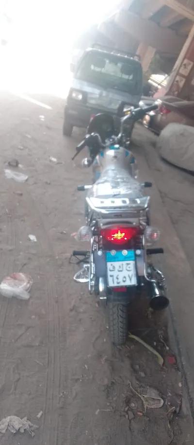 فوجيوري 200 موديل 2025 رخصة سارية ماشيه 12500 الف كيلو في بولاق الدكرور, الجيزة - 42,500 جنيه