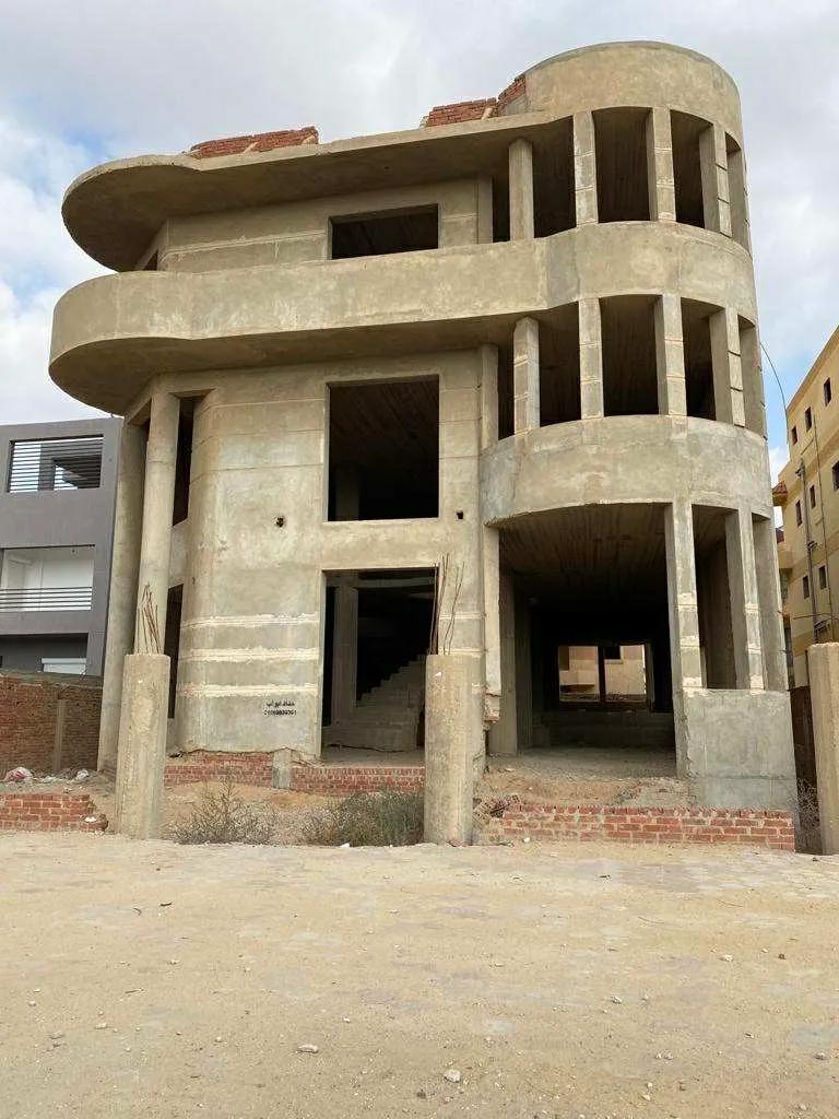 فيلا في الشروق بسعر لقطه و في مكان مميز جدا