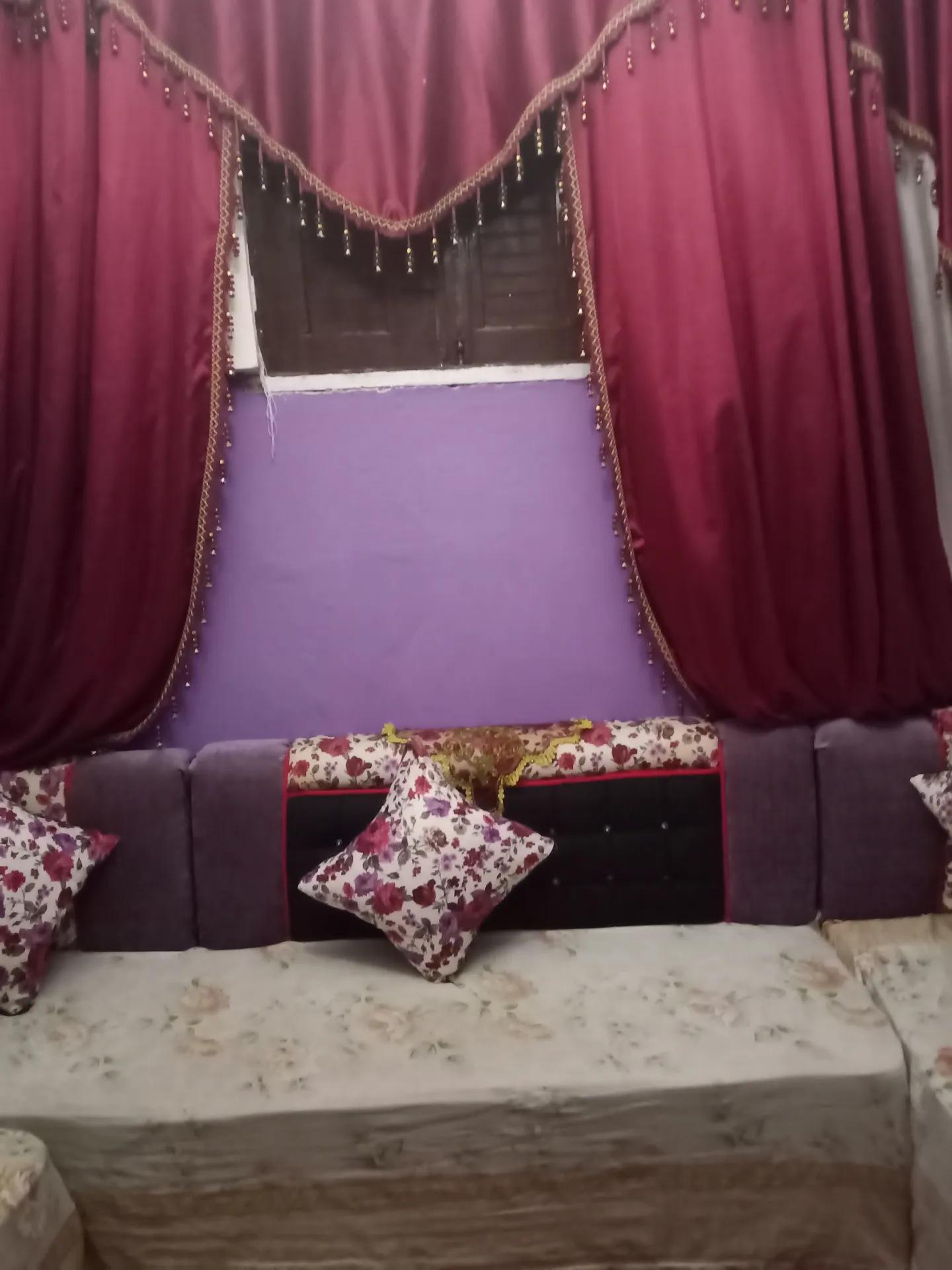 منزل دور ارضي تشطيب كامل دور تاني واقف سقف خشب