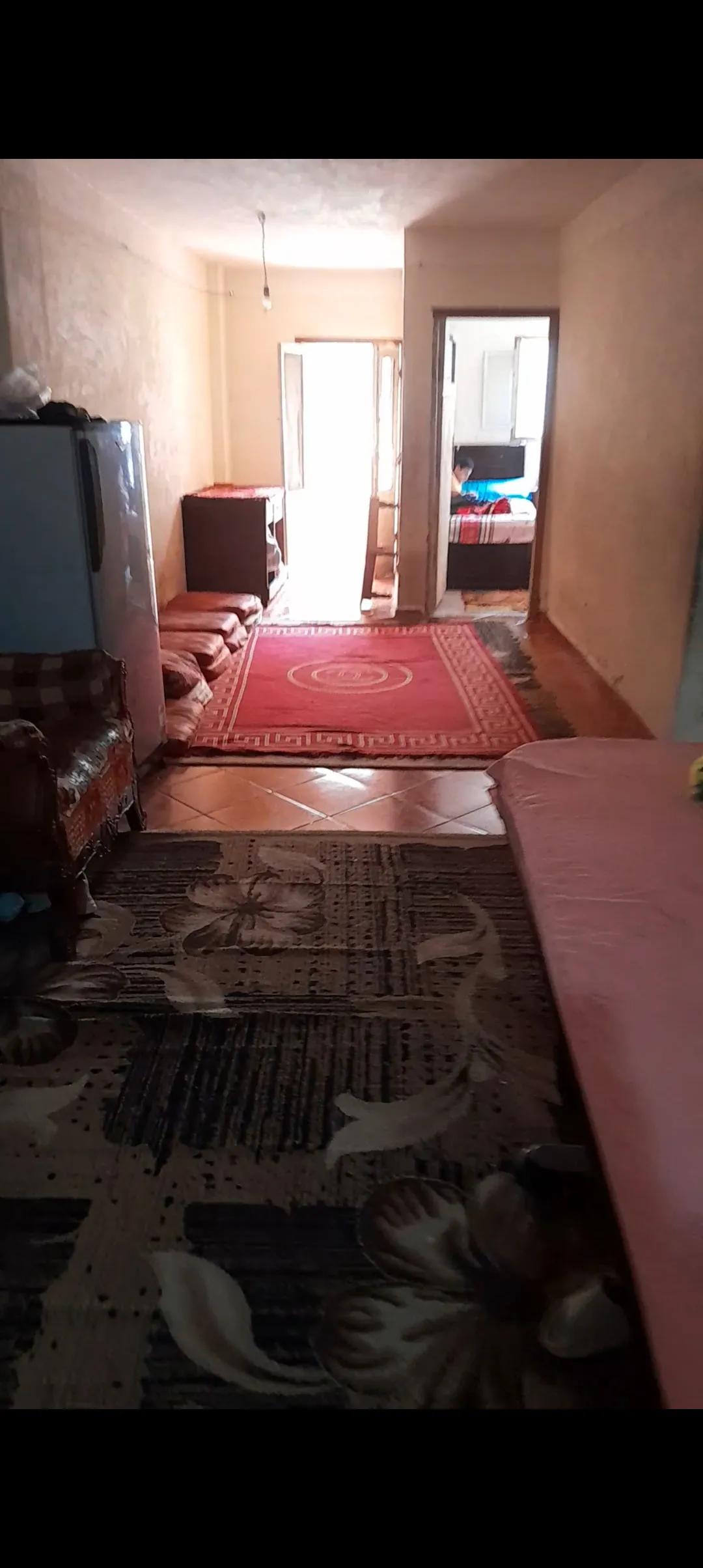 شقه للبيع الدرايسه جامع القويري بحري السادس سلم مطلوب ٥٥٠ الف تفاوض