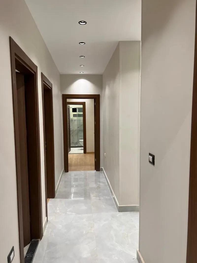 شقه للبيع في اميز لوكيشن بالحي التامن الشيخ زايد