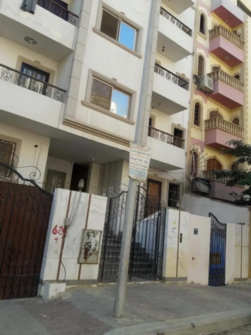 شقة للبيع في الحي الثالث