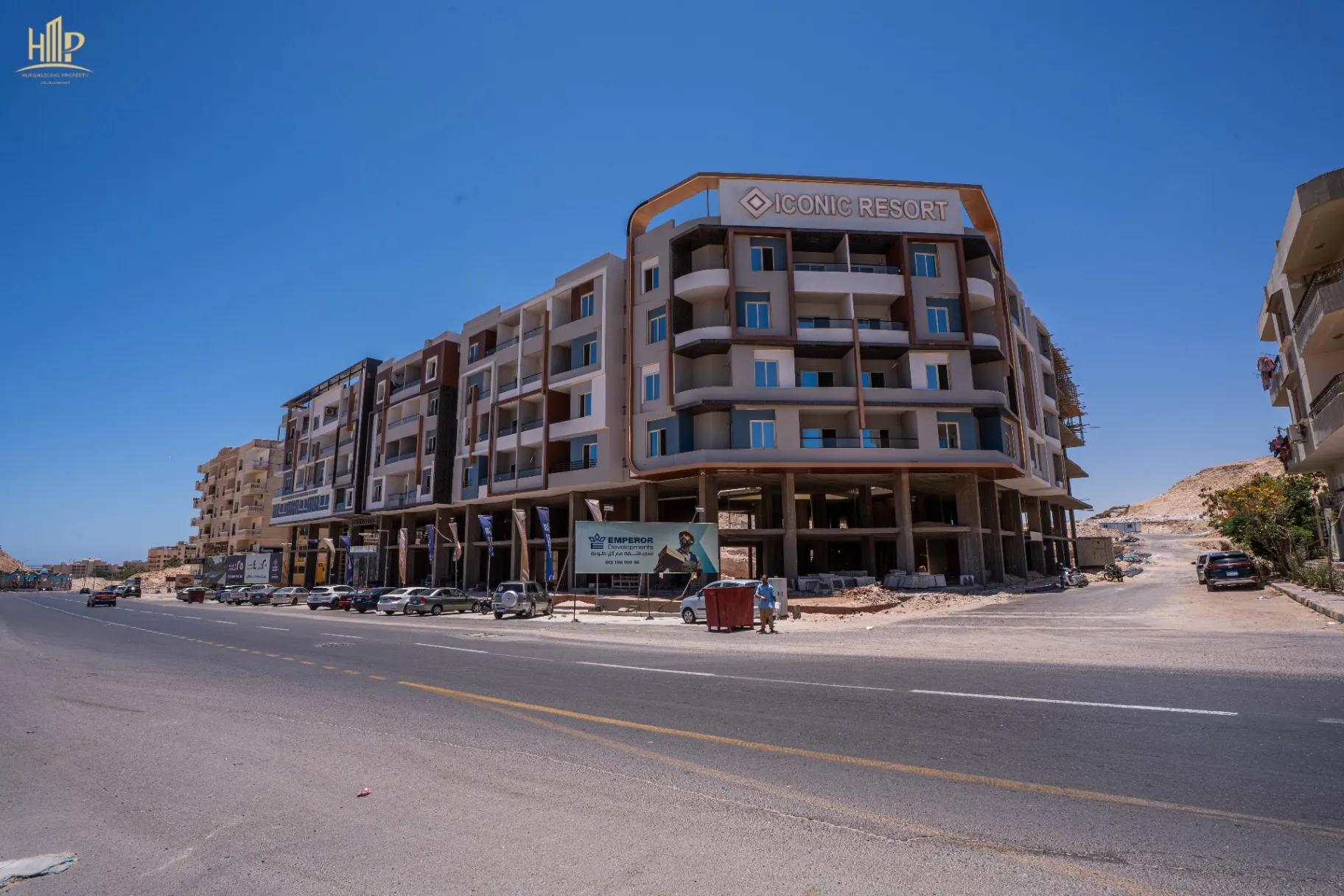 شقه فيو حمام سباحه مساحتها 59 متر مربع فالهضبه