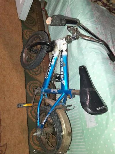 محتاجه كاوتش امامي وخلفي في العامرية, الإسكندرية - 350 EGP