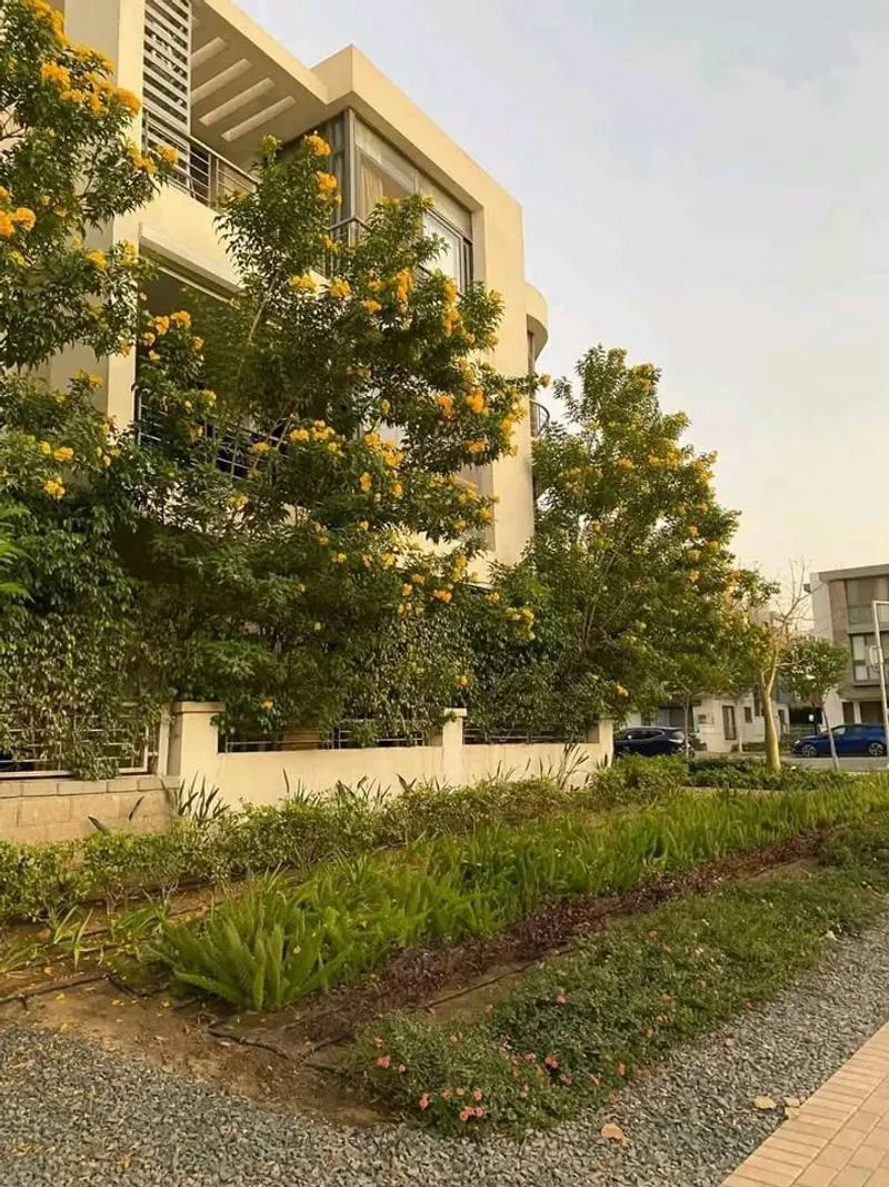 شقة للبيع في تاج سيتي