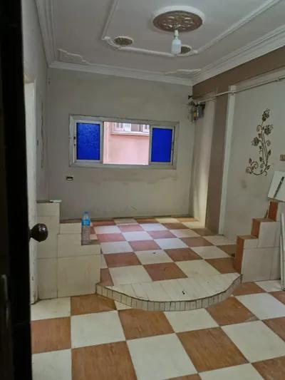 شقه نص تشطيب في افضل موقع في ام بيومي السعر مطلوب 700 الف قابل التفاوض في شبرا الخيمة, القليوبية - 700,000 جنيه