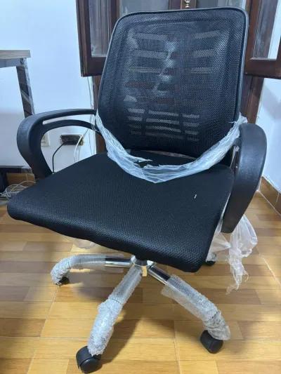 كراسي مكتب استعمل 6 اشهر بحاله جيده جدا في سموحة, الإسكندرية - 900 EGP