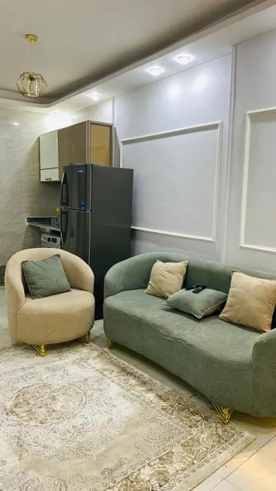 ستديو غرفة وصالة مكيفة مودرن بمدخل خاص