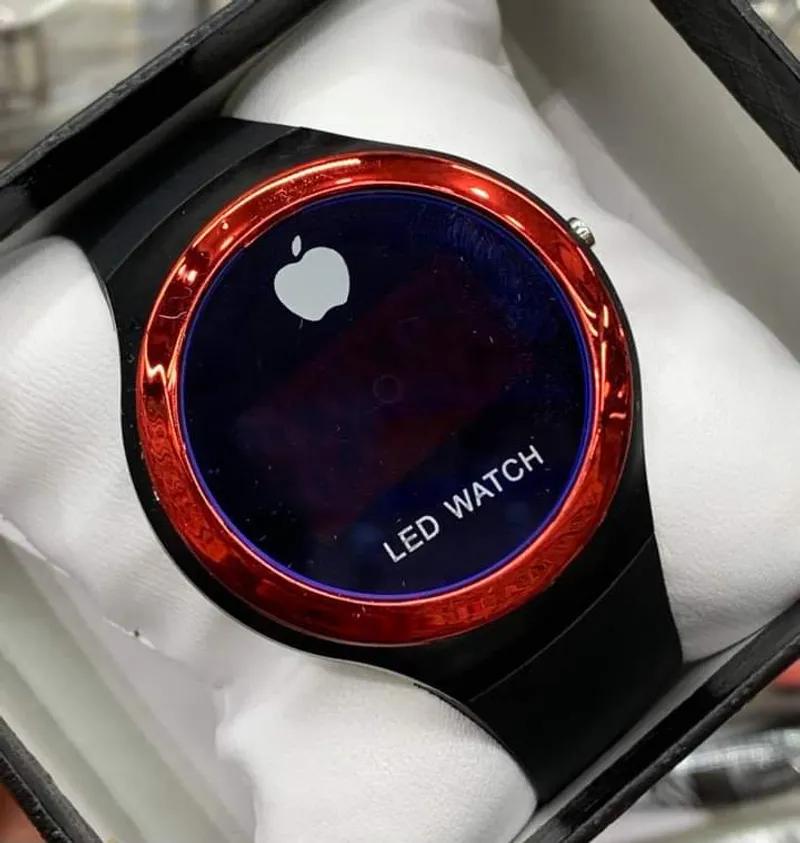 ساعة ابل ليد في البساتين, القاهرة - 200 EGP