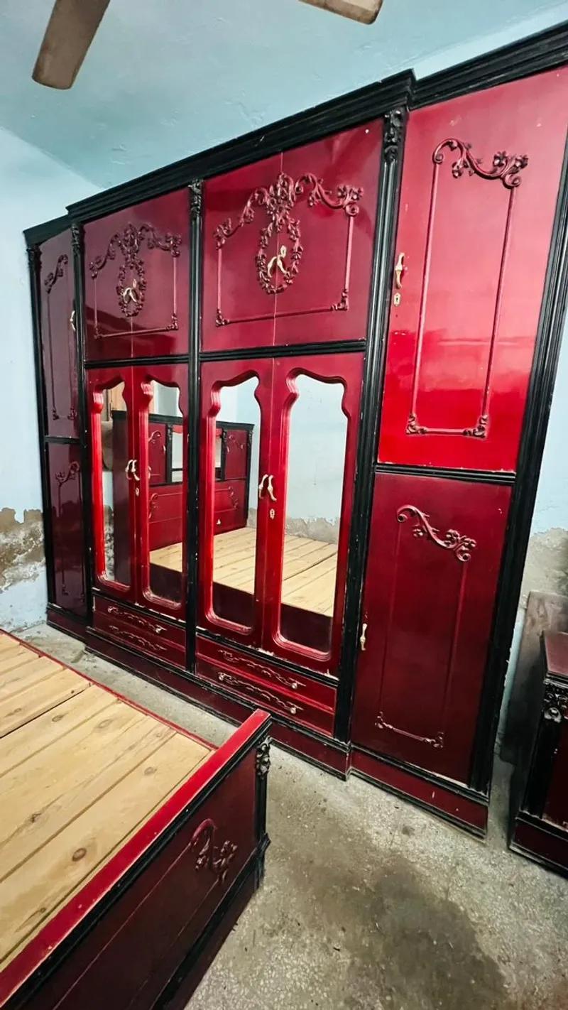 غرفة نوم خشب زان