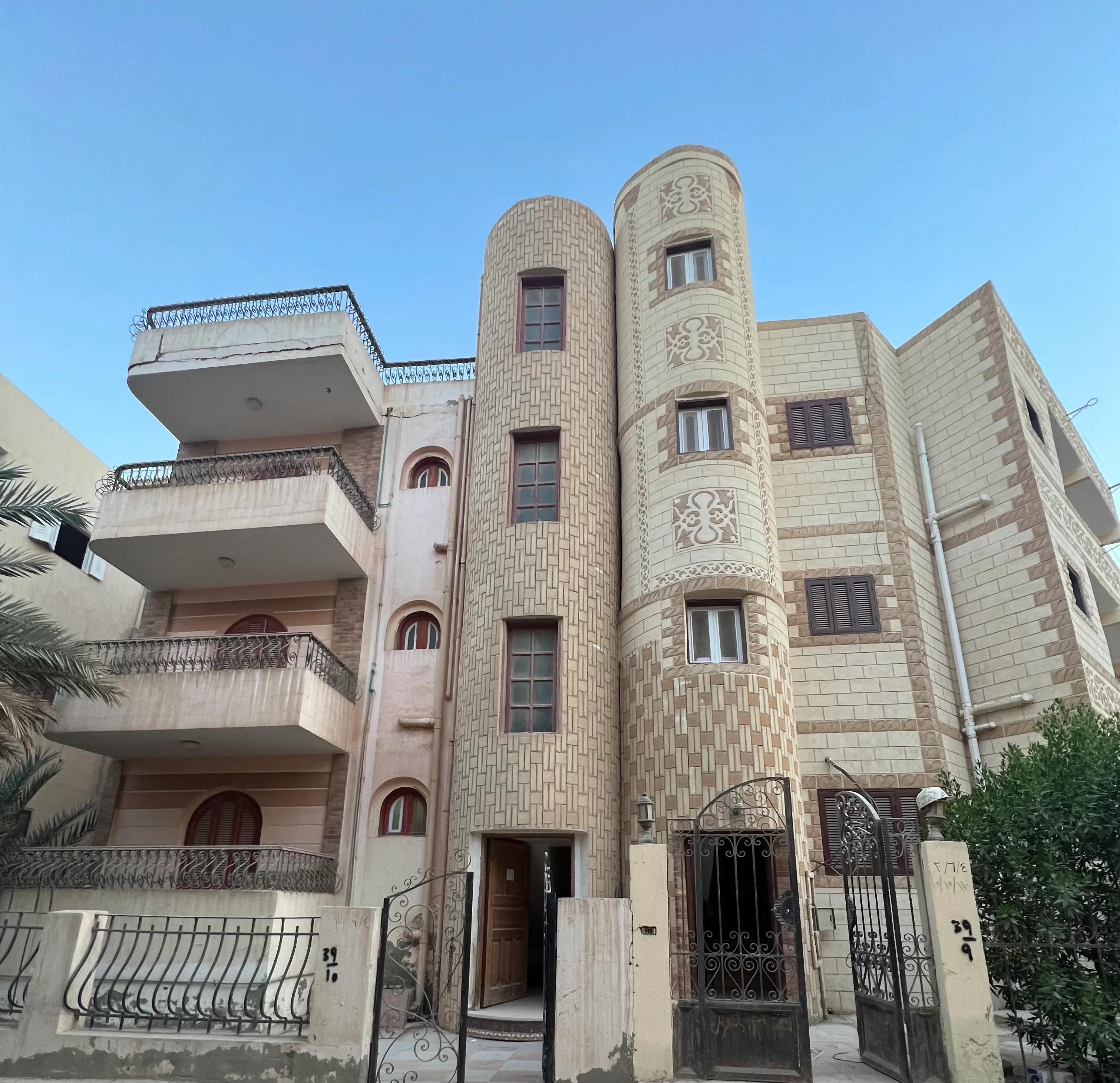 شاليه في السخنه للبيع الاستثماري او الايجار