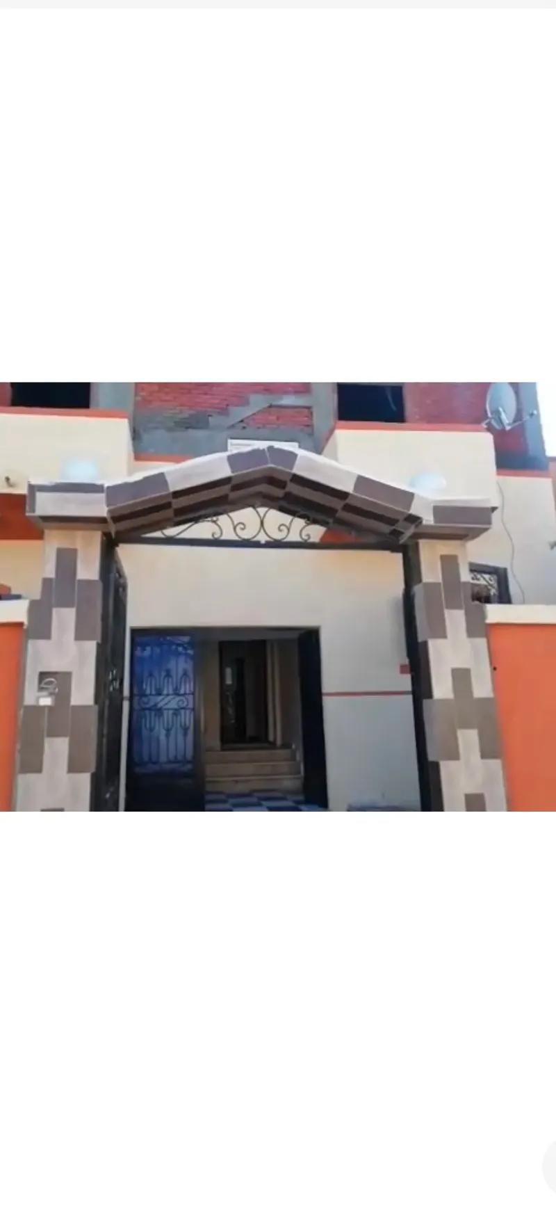 عمارة سكنية للبيع في برج العرب