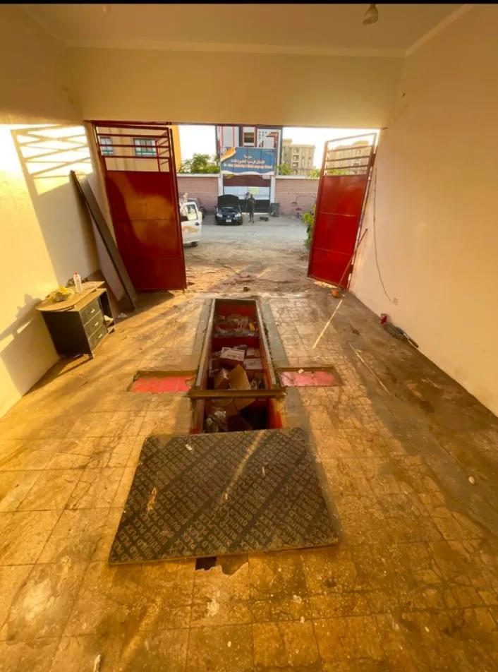 محل ومركز صيانة سيارات ٧٤م