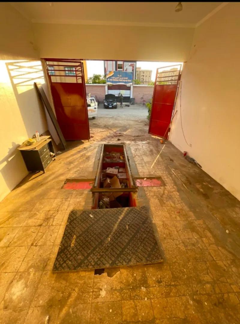 محل ومركز صيانة سيارات ٧٤م