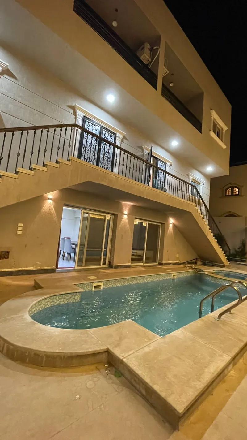 متاح شقه ٣ غرف نوم بالحي ال ٩ الشيخ زايد