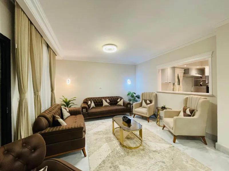 شقه للايجار بأفخم كمبوند الشيخ زايد