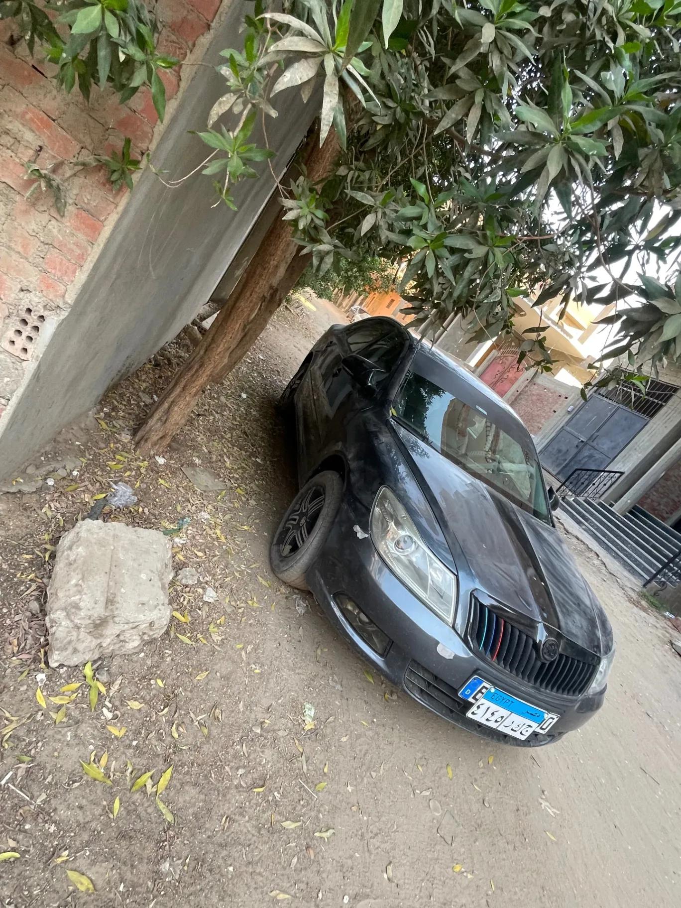 سكودا فانتازيا ٢٠١٢ العربيه فابريكا دواخل راشه برا عدا السقف العربيه