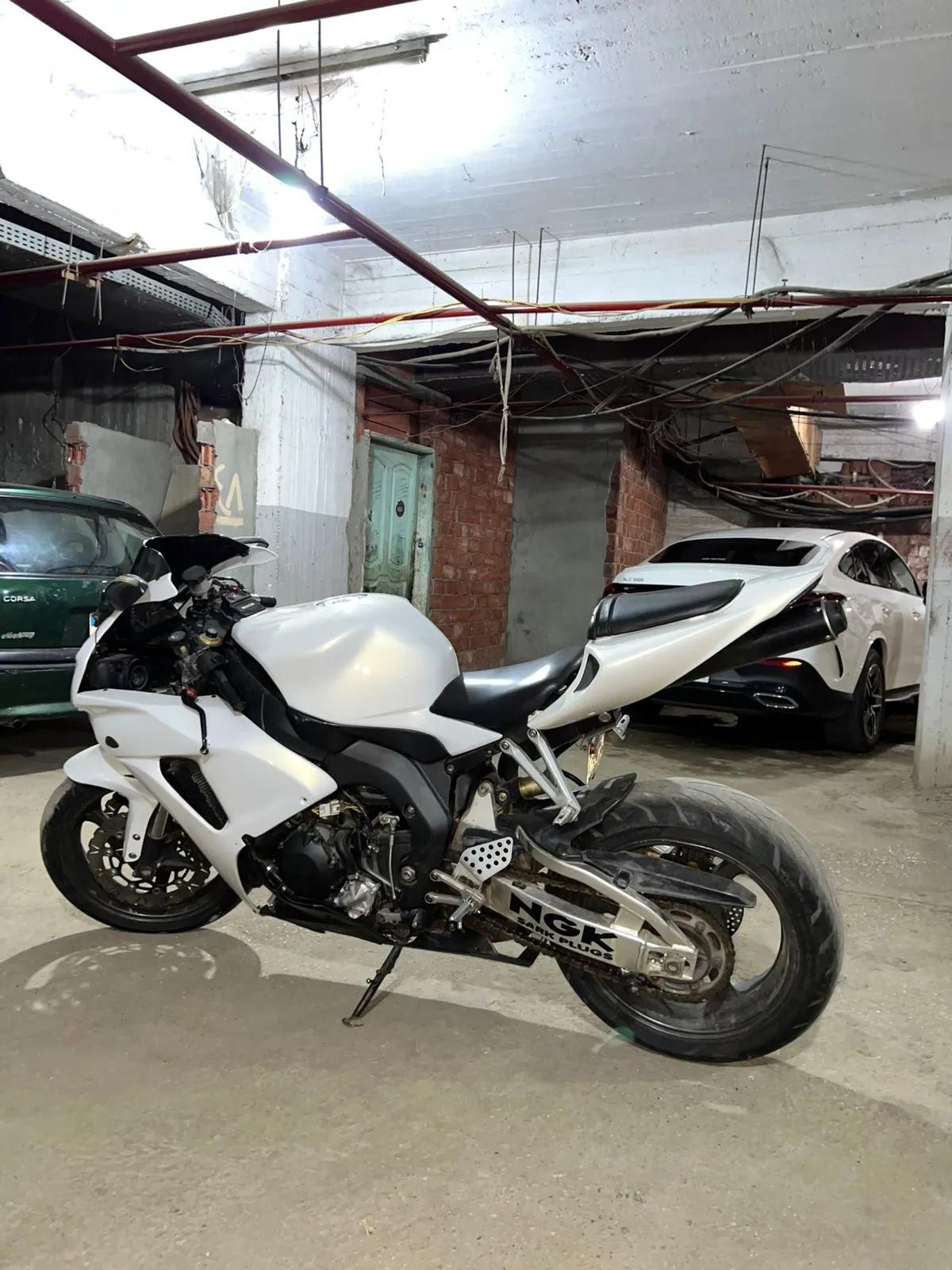 هوندا 1000 RR موديل 2007 18000km