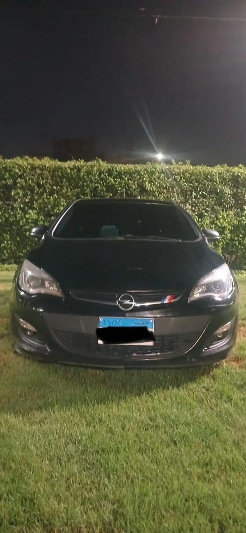 اوبل استرا 2017