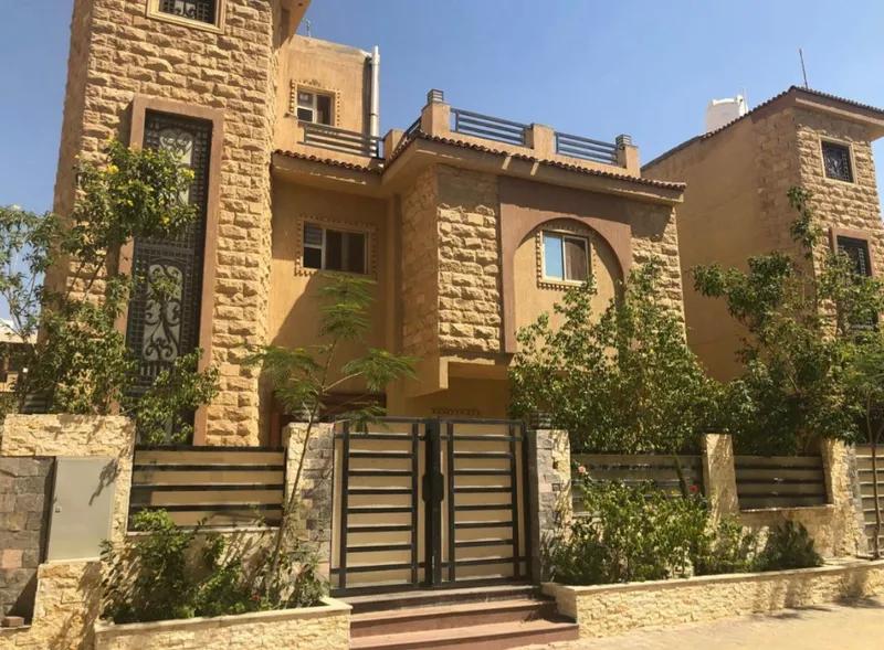 فیلا للبيع في زايارد