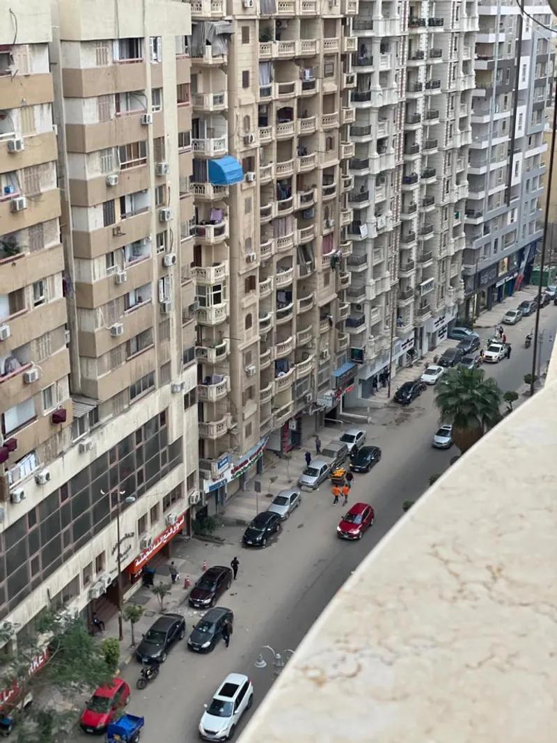 شقة للبيع في سموحة