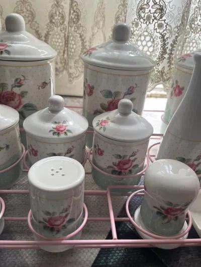 طقم توابل بورسلين فاخر بنقشة ورد أنيقة وراقية في سموحة, الإسكندرية - 1,450 EGP