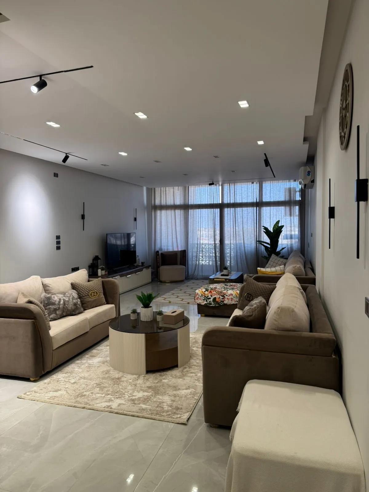 شقه للبيع في كومباوند جراندا _ الشروق