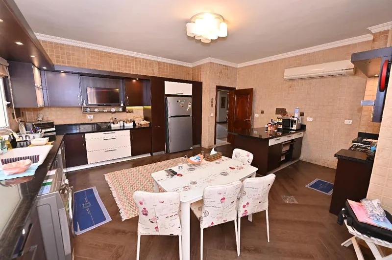 فیلا للبيع في جنوب الأكاديمية