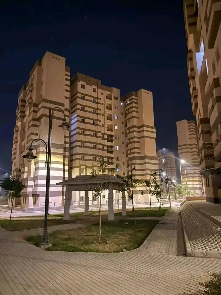 شقة مميزة بأبراج فالي تاورز حدائق أكتوبر