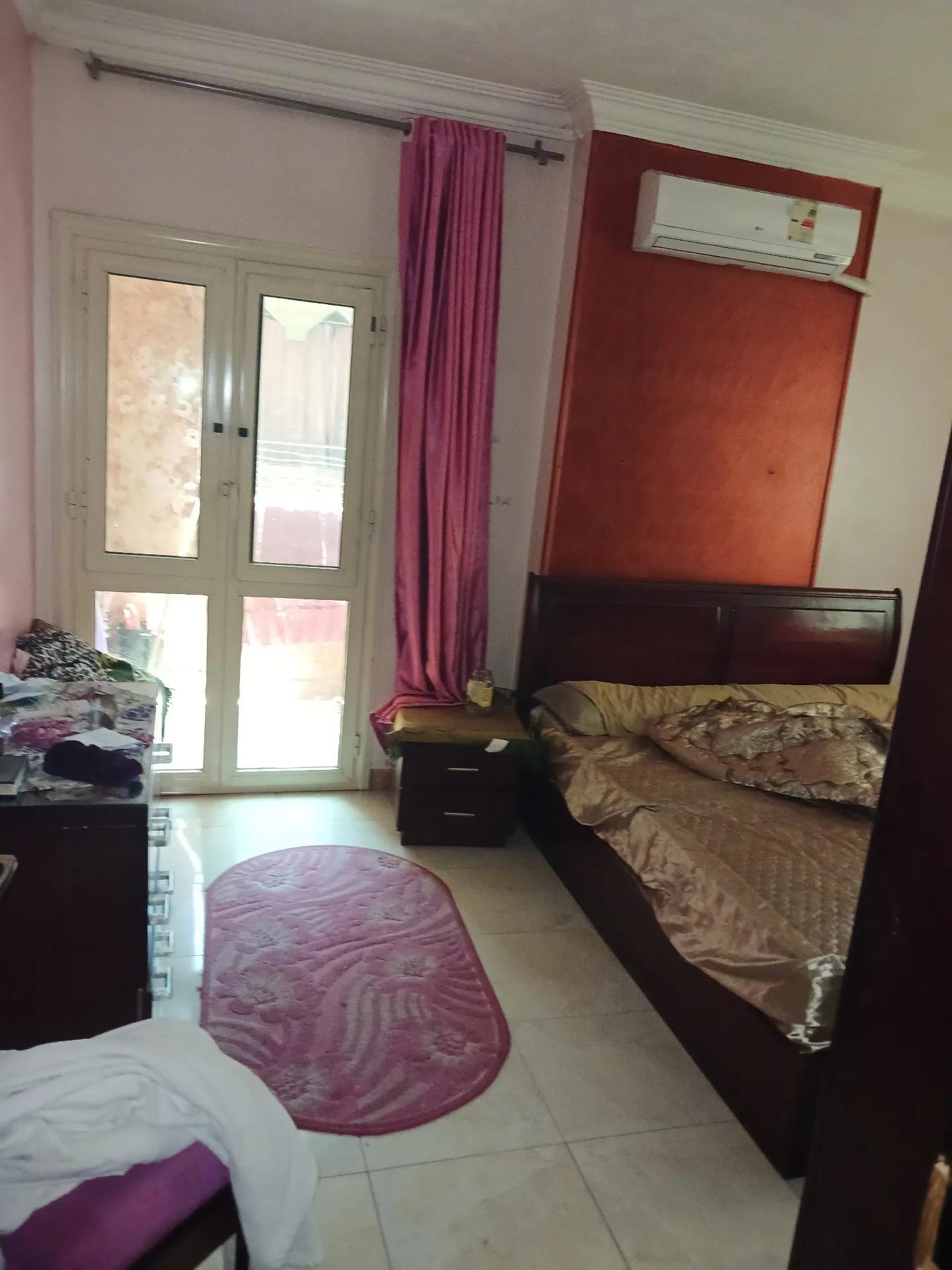 فرصة استثمارية ممتازة شقى ٣غرف علي كورنيش المعادي شارع اندريا الرئيسي