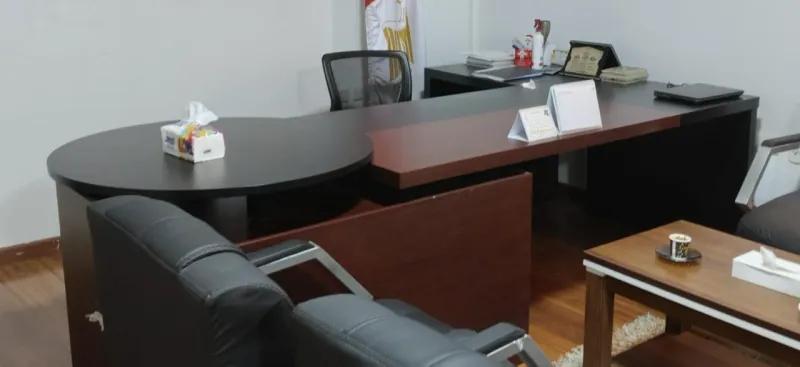 مكتب فخم خشب اسباني حجم كبير شكل حرف Lاستعمال خفيف ٢٢ الف٢٢